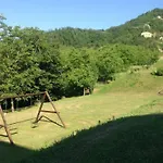 Haus Fuer 11 Erwachsene Und 9 In By Interhome Casa de Férias Apecchio