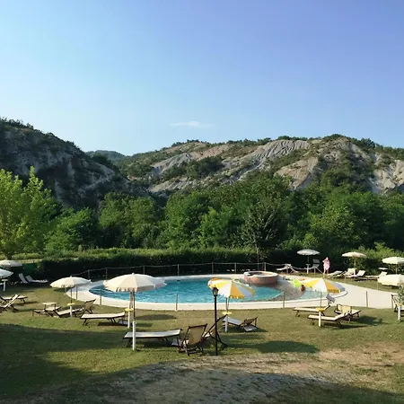 Haus Fuer 11 Erwachsene Und 9 In Apecchio By Interhome Holiday home *