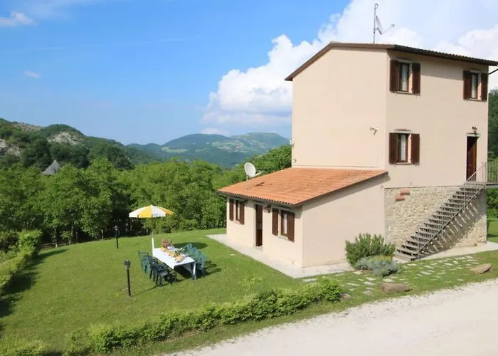 Haus Fuer 11 Erwachsene Und 9 In Apecchio By Interhome Holiday home *