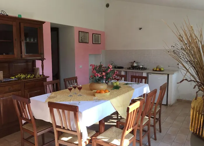 Holiday home Haus Fuer 11 Erwachsene Und 9 In Apecchio By Interhome *