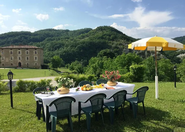 Haus Fuer 11 Erwachsene Und 9 In Apecchio By Interhome *