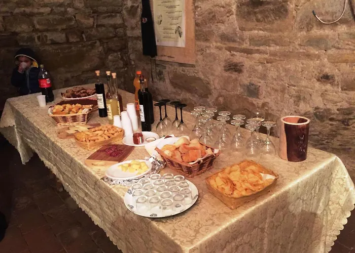 Haus Fuer 11 Erwachsene Und 9 In By Interhome Apecchio