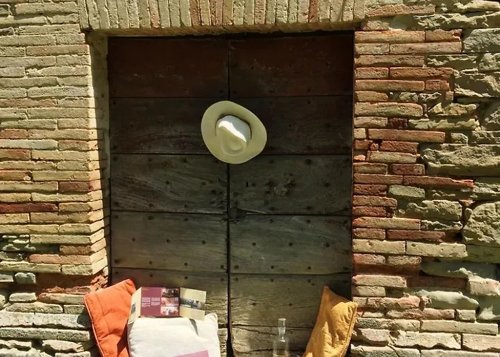 Haus Fuer 11 Erwachsene Und 9 In Apecchio By Interhome *