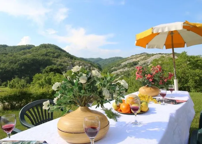 Haus Fuer 11 Erwachsene Und 9 In By Interhome * Apecchio